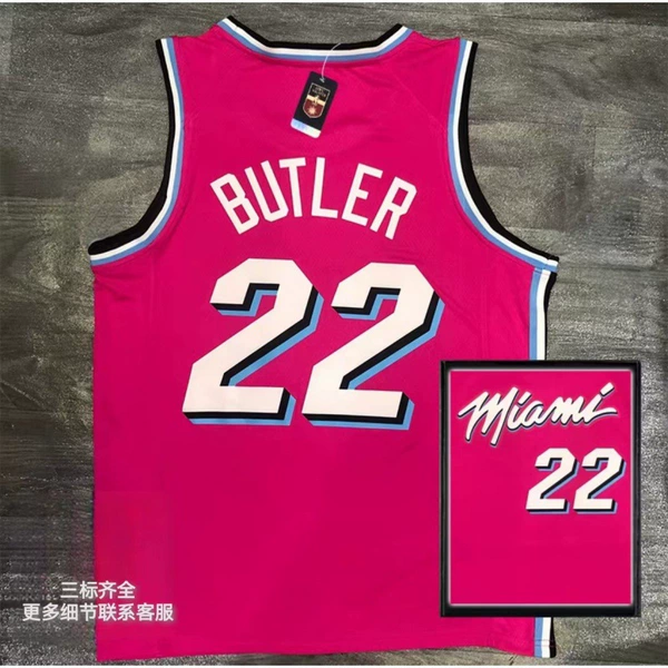 Pink round neck No. 22 Butler