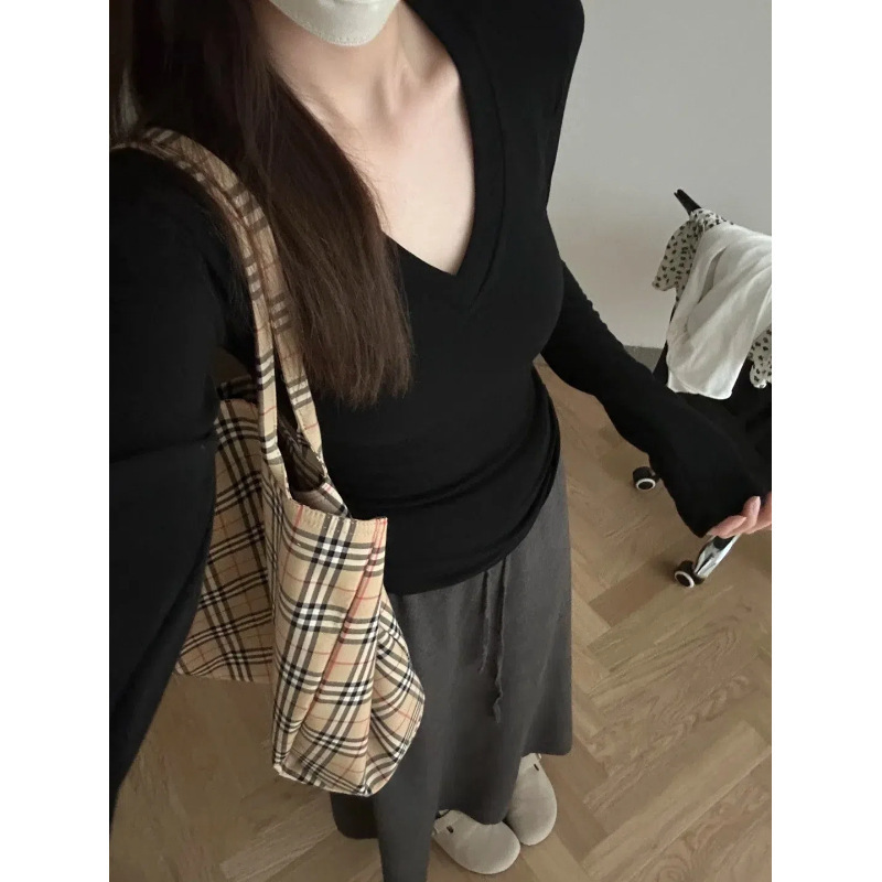 灰色修身V领内搭打底衫2025秋季长袖辣妹正肩掐腰女收腰纯欲上衣|undefined