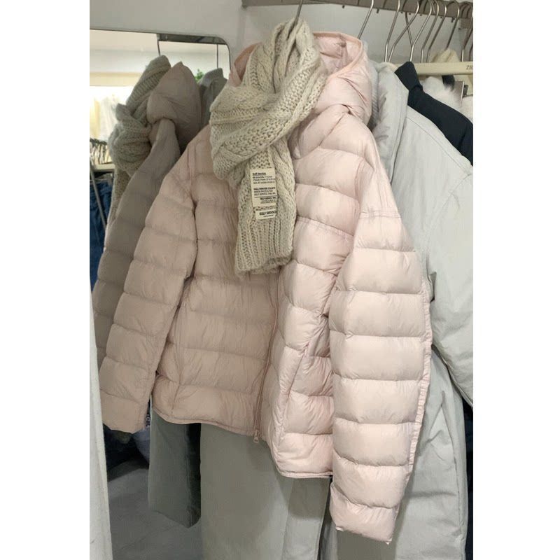 Puff-style quilted cotton jacket for women, short style, 2026 new Korean-style loose-fit warm cotton coat with a hood, suitable for petite figures Puff-style quilted cotton jacket for women, short style, 2026 new Korean-style loose-fit warm cotton coat with a hood, suitable for petite figures