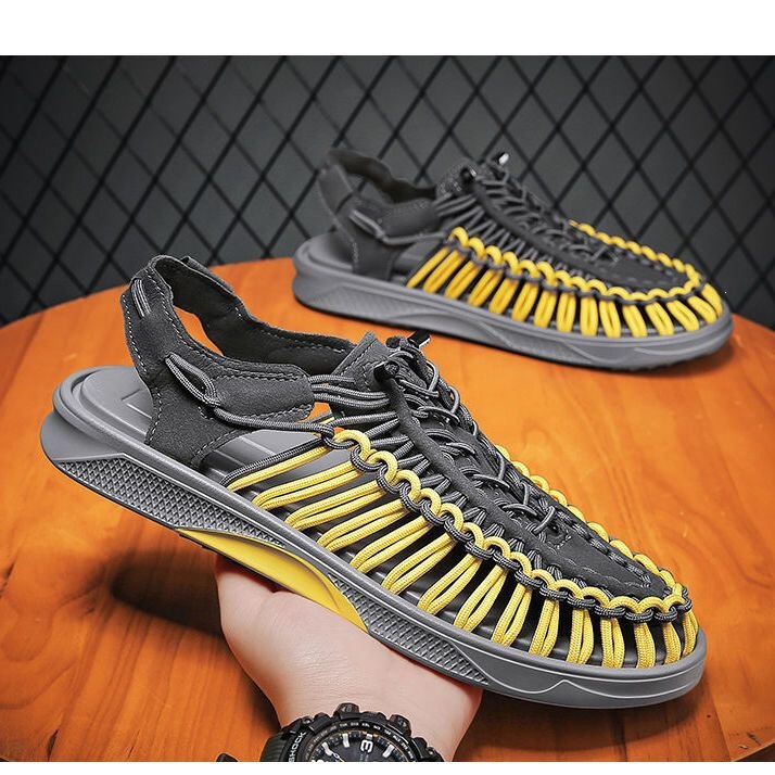 New Men's Summer Sandals, Woven Clogs, Trendy and Versatile, Soft-Soled, Ultra-Light, Comfortable, Casual Sports Beach Shoes