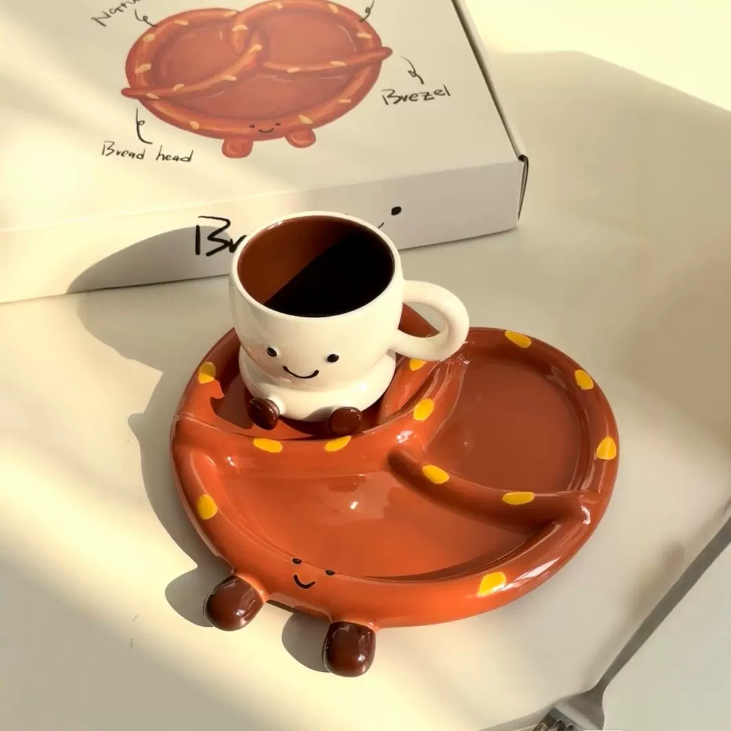 陶瓷可爱胖脚丫釉下彩高颜值马克杯咖啡杯碱水面包分餐盘喝水杯