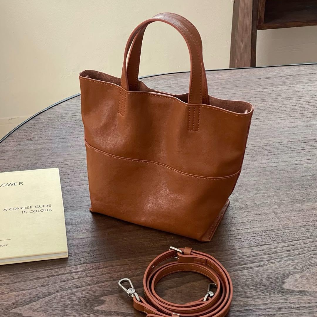 源头工厂真皮包包女2025新款头层植鞣牛皮大容量高级感斜挎水桶包