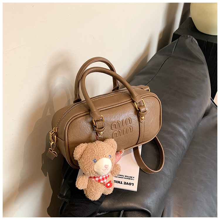 Cross-border hand-held bowling bag for women in autumn and winter 2025, new retro commuter pillow bag, large capacity crossbody bag undefined