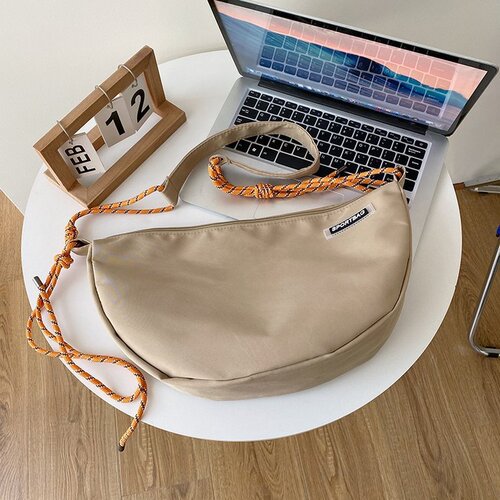 New fashionable casual shoulder bag Korean version retro tote bag women's casual simple student shopping bag handheld trendy bag