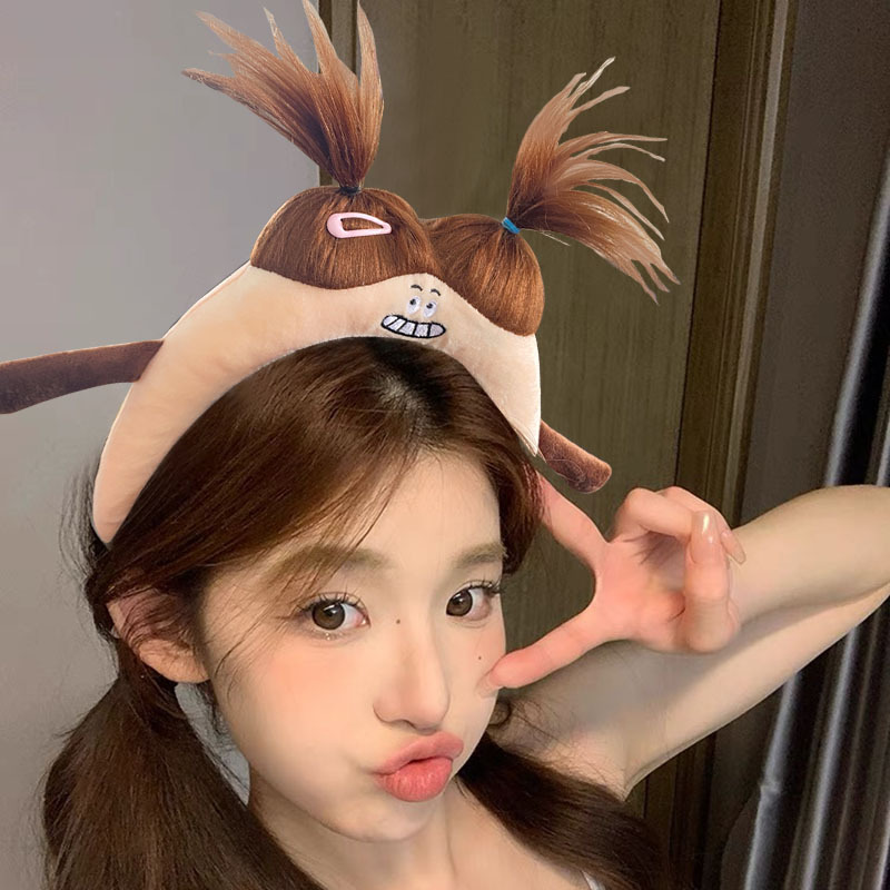 Personalidad creativa de lavado de la cara, banda de cabello para mujeres, banda de cabello para máscaras rojas, banda de cabello extraña, 2024 nueva tarjeta de cabello para cabello