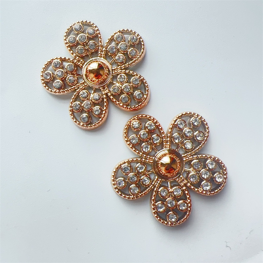 Nuevos troyanos gafas conejo ángel caja de teléfono joyería agujero hebilla de zapatos material flores accesorios joyería clips