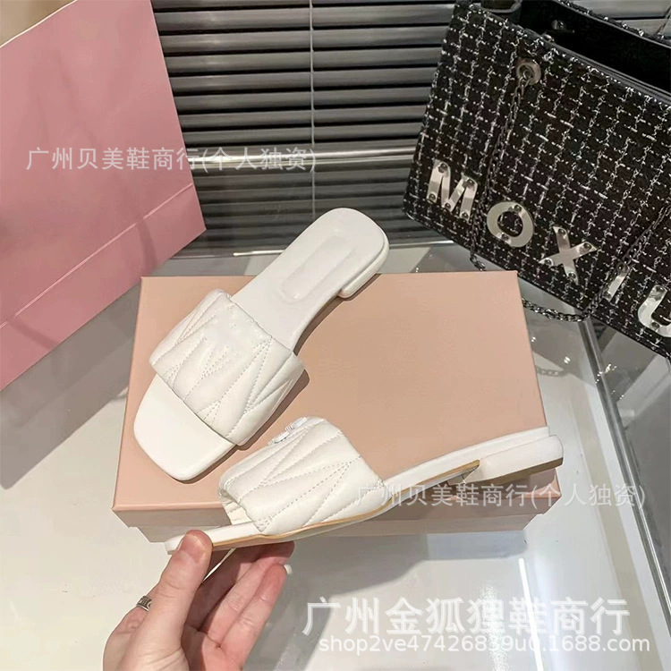 缪缪褶皱平底拖鞋女2025夏季新款外穿方头平跟一字拖度假沙滩凉拖|undefined