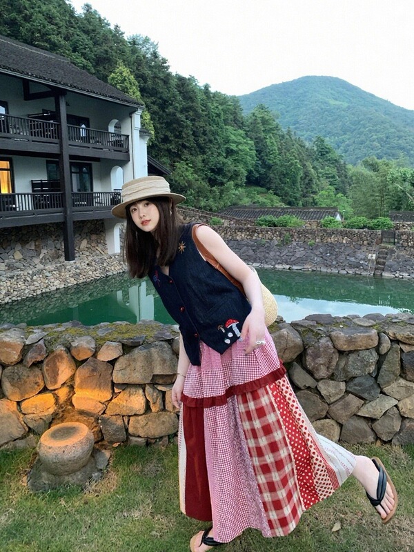 2025流行穿搭一整套女装夏季韩系复古蘑菇刺绣牛仔马甲搭配半身裙|undefined
