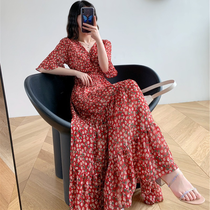 Export cross-border Amazon summer new French retro floral V-neck waist design horn sleeve dress tide