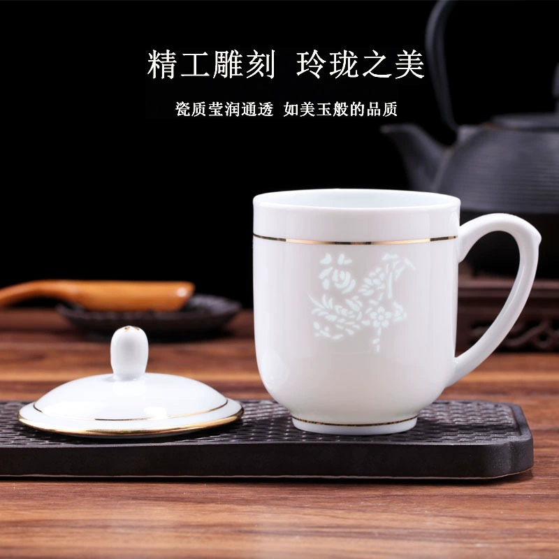 Кашпо из белой фарфоровой чаши Jingdezhen описывает золотую линглонг-чайную чашку керамическая кружка закрытая офисная конференционная чашка доменная золотая колокольная чашка