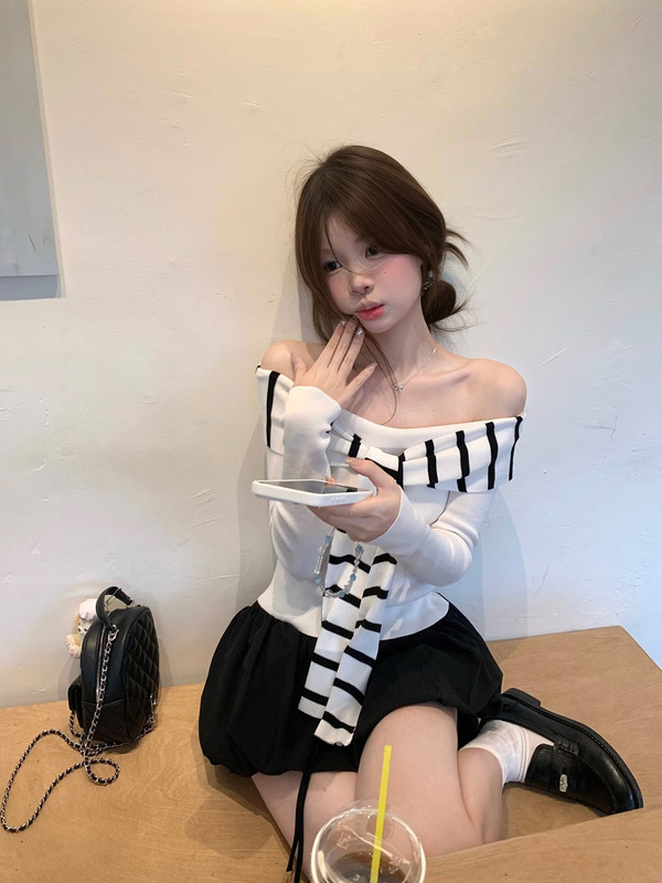 韩系条纹飘带拼接一字肩长袖t恤女秋季2025新款修身收腰辣妹上衣|undefined