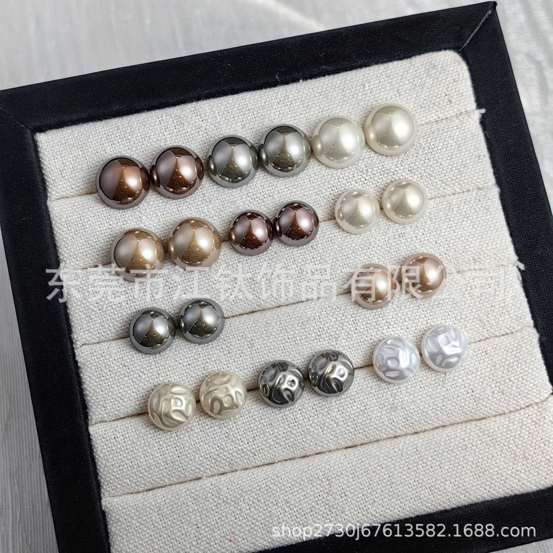 Pointed titanium steel lip stud product view