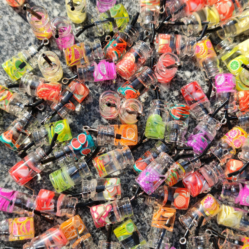 Nuevo color mezclado fruta leche té bebida botella DIY teléfono móvil Shell eardrops pendientes material Resina accesorios de la joyería