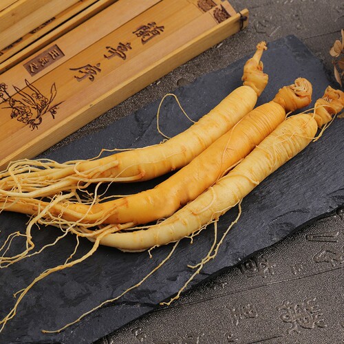 Changbai Mountain Fresh Ginseng Gift Box, 9-12 grams per piece, for soaking in wine or stewing soup. One-piece wholesale supply from fresh ginseng manufacturer.