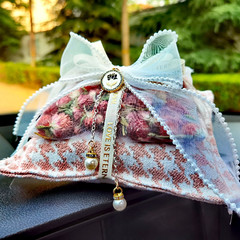 Car Aromatherapy Bamboo Charcoal Bag Houndstooth Dried Flower Deodorizing Fresh Air Car Fragrance Bag Car Interior Supplies
