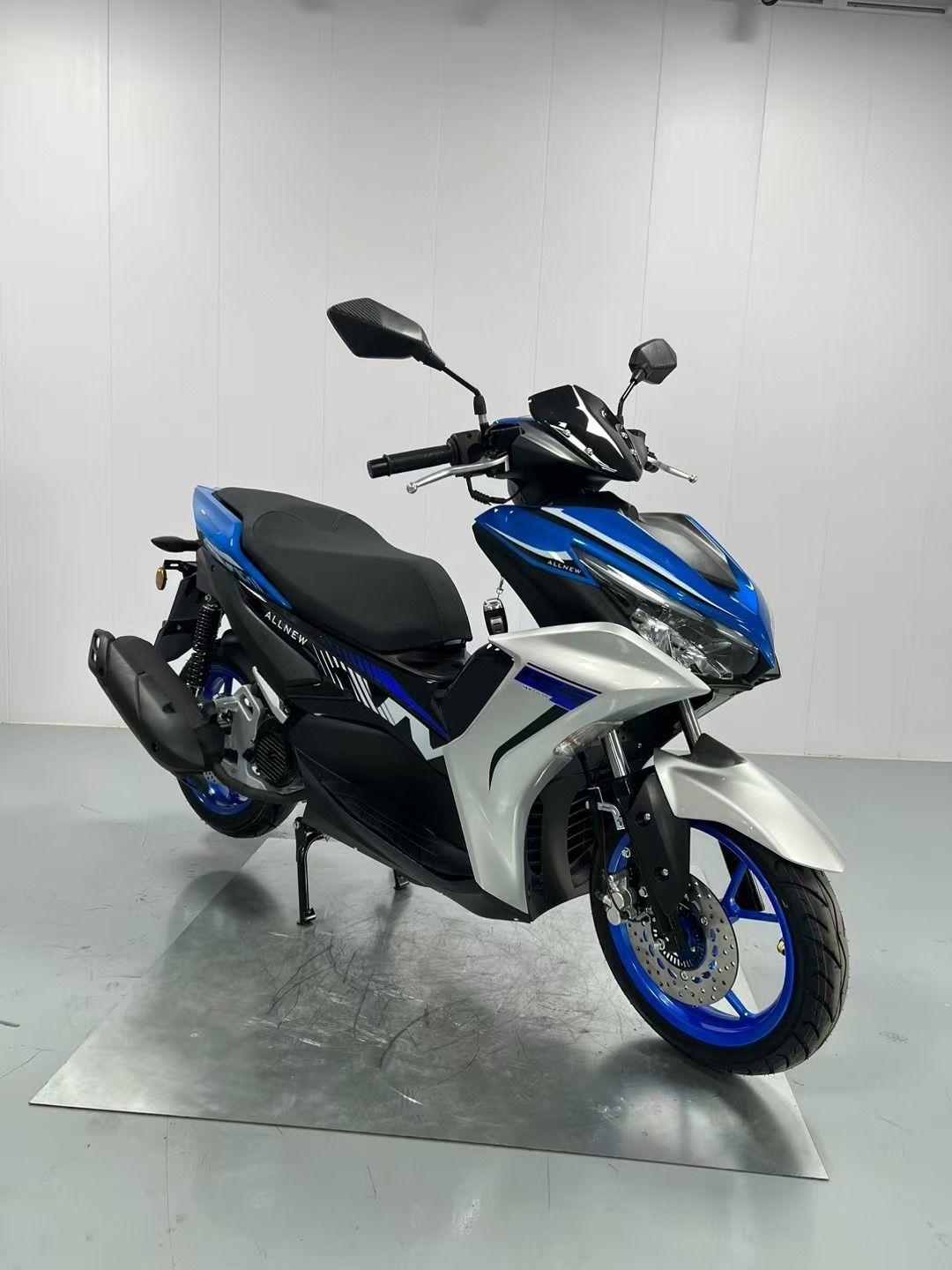 Cross-Border Nvx Fuel Motorcycle Adult Commuting Two-Wheel Scooter Motorcycle Personalized Cool Street Motorcycle
