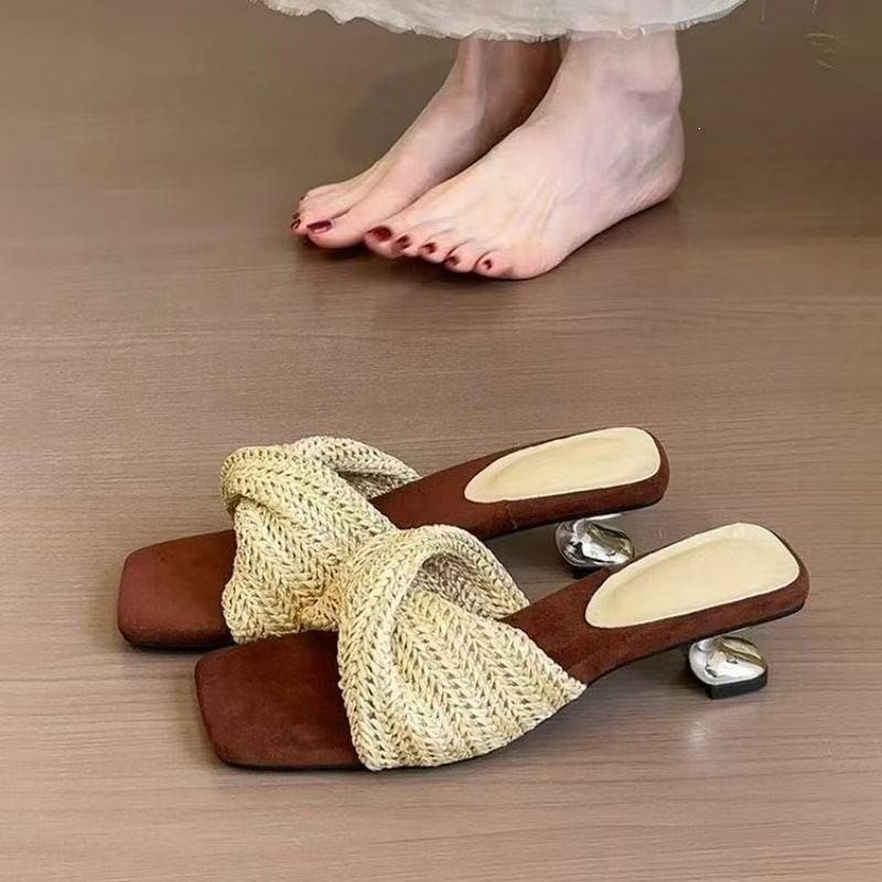Cabeza cuadrada trenzada zapatillas de tacón alto zapatos de hadas vacaciones de verano con falda de zapatillas de tacón alto zapatillas de estilo francés