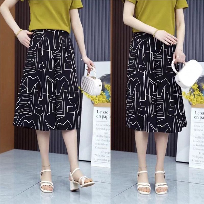 Special Offer for Plus-Size Women: Summer New Loose Wide-Leg Pants, Fashionable Cropped Pants, Casual Pants, and Skirts for Moms