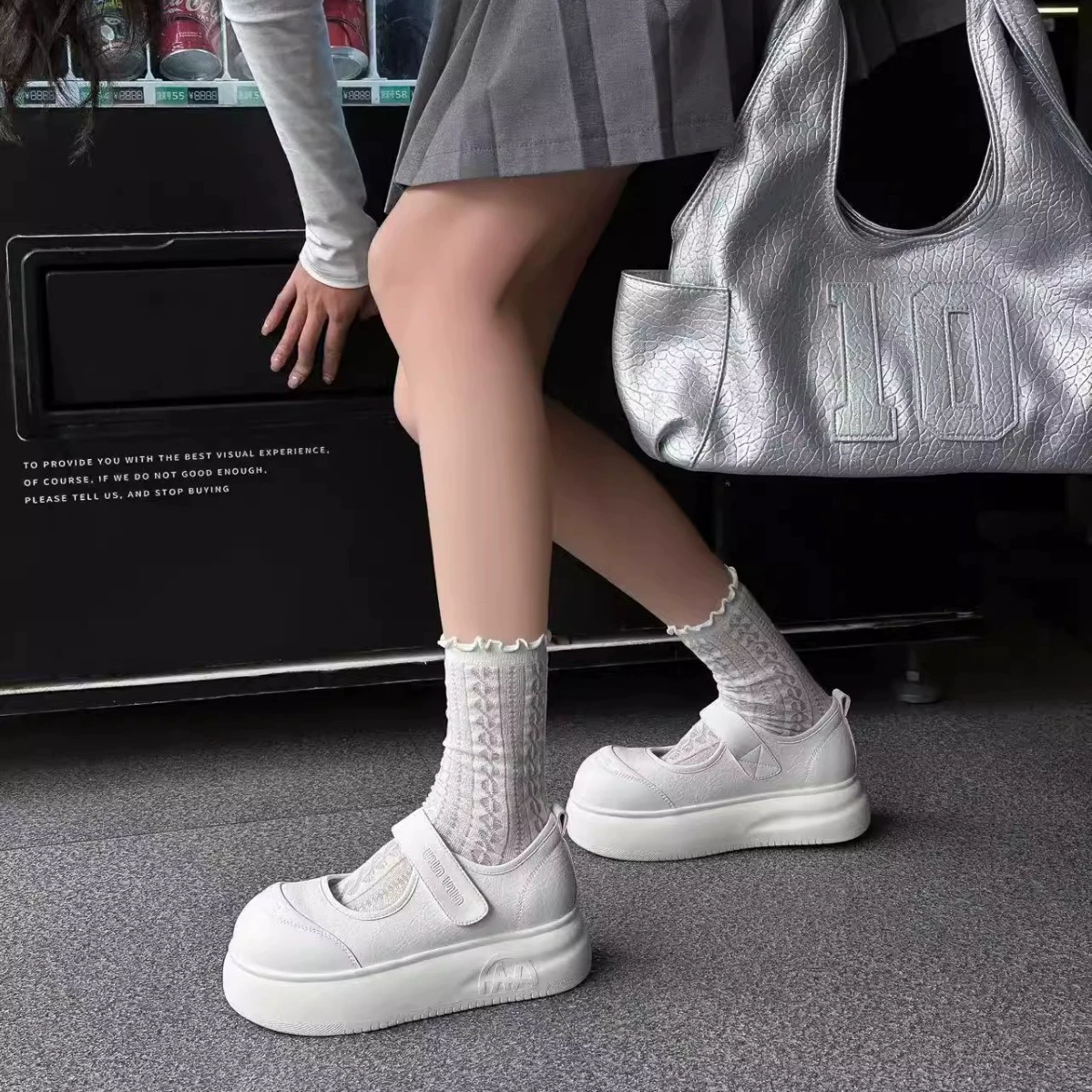 Женские белые туфли Мэри Джейн на липучке, лето 2025, новый стиль, плоские туфли с неглубоким носком для невысоких, увеличивающие рост, повседневная спортивная обувь