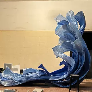 巨型纸花纸艺飘带自由曲线手工DIY造型褶皱纸花户外婚礼背景装饰