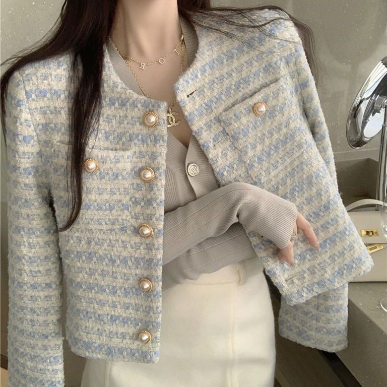 温柔浪漫风奶蓝色珍珠扣小香风外套女春秋季新款圆领长袖编织西装|undefined