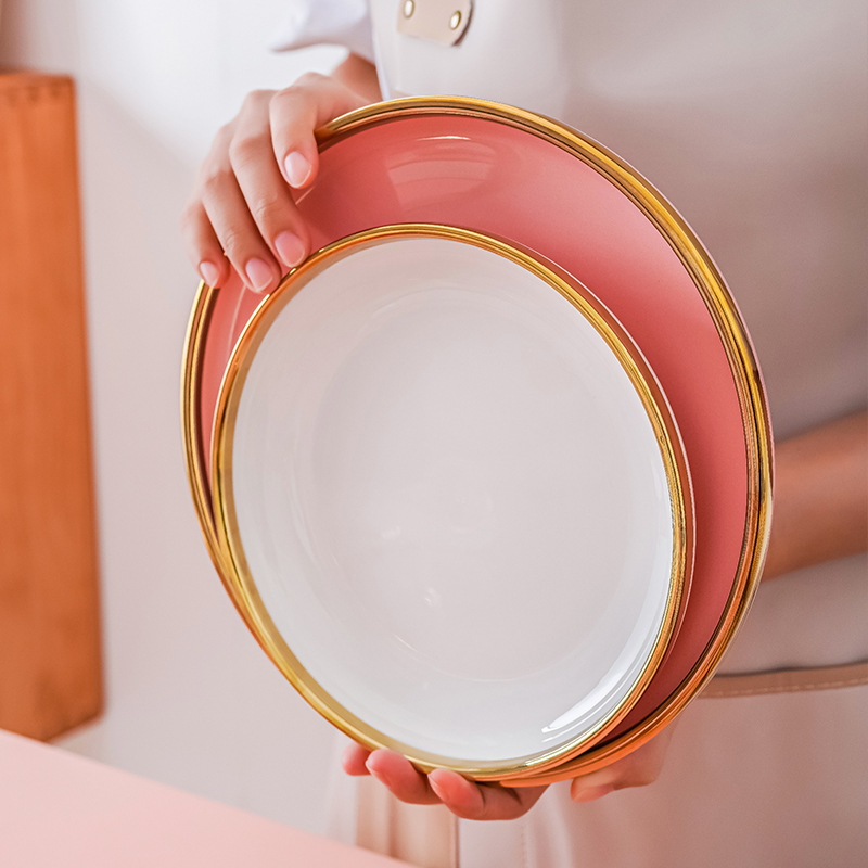 Vajilla de cerámica con borde dorado, combinación creativa de tazones