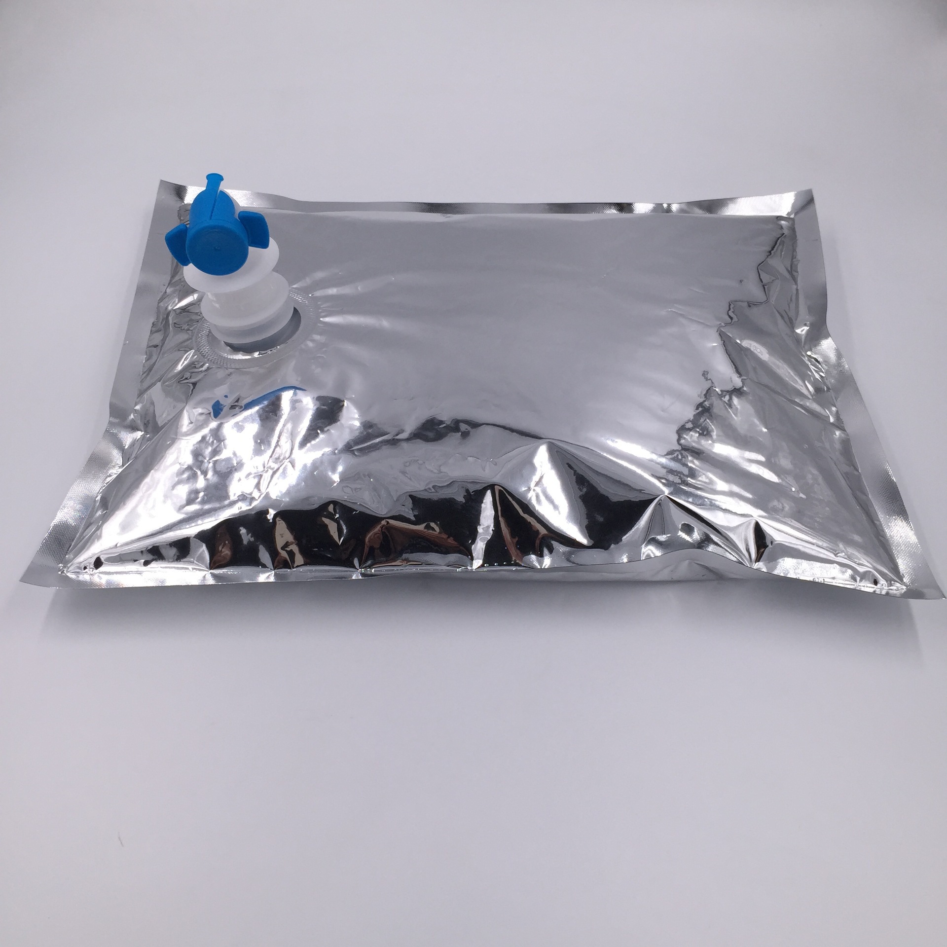 2升镀铝蝶阀盒中袋铝箔材质避光不漏液bib水袋可高温灌装食品级