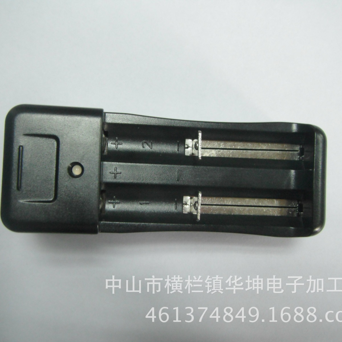 厂家供应电池充电器 精准自停18650双槽充电器 万用锂电池充电器