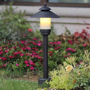 Lawn lamp outdoor waterproof lawn retro garden lamp villa garden landscape lamp Park plug-in lamp atmosphere lamp