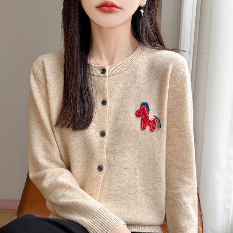High-End Korean-Style Women's Cardigan with Horse Embroidery, Round-Neck Knit Sweater, New Year's Edition for the Year of the Horse, Base Layer Jacket, Sweater Outerwear High-End Korean-Style Women's Cardigan with Horse Embroidery, Round-Neck Knit Sweater, New Year's Edition for the Year of the Horse, Base Layer Jacket, Sweater Outerwear