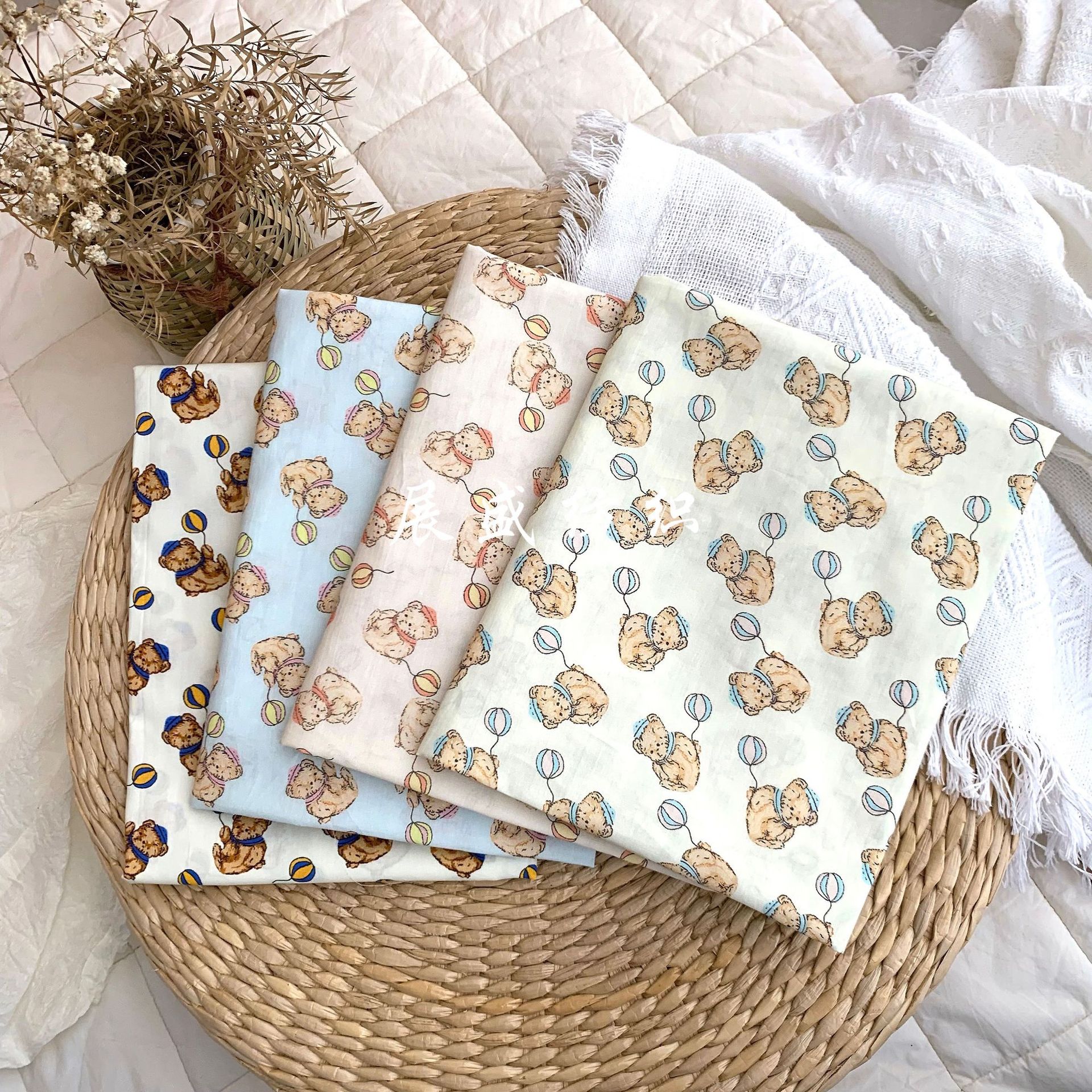 60支全棉数码印花面料 韩版卡通气球小熊布 包包童装女装家居服