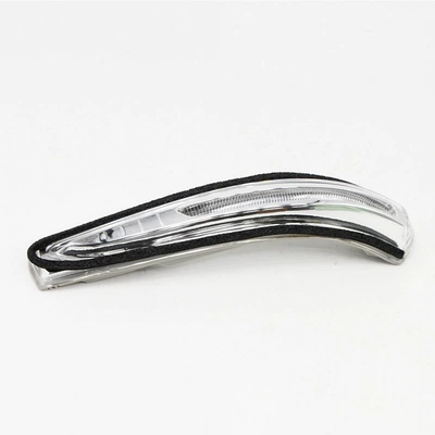 876232W000 is suitable for Hyundai Santa Fe Sport 2013-2015 right rearview mirror turn signal light (Power supply, ignition system accessories)