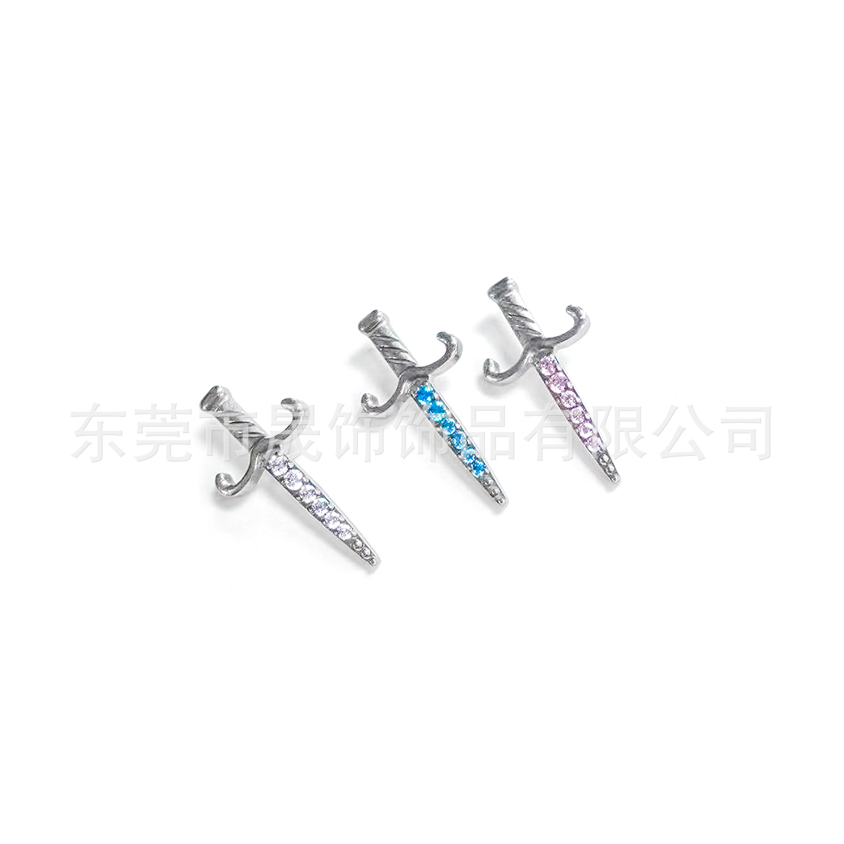 F136钛合金十字宝剑耳钉镶5A锆石匕首耳骨钉G23钛内螺纹穿刺饰品