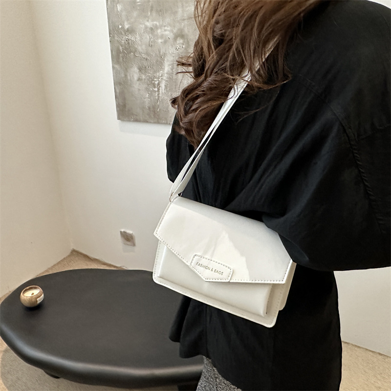 Calle casualidad de color sólido bolso de hombro 2024 nuevo tipo de bolso de mano casualidad nueva moda simple bolso de hombro