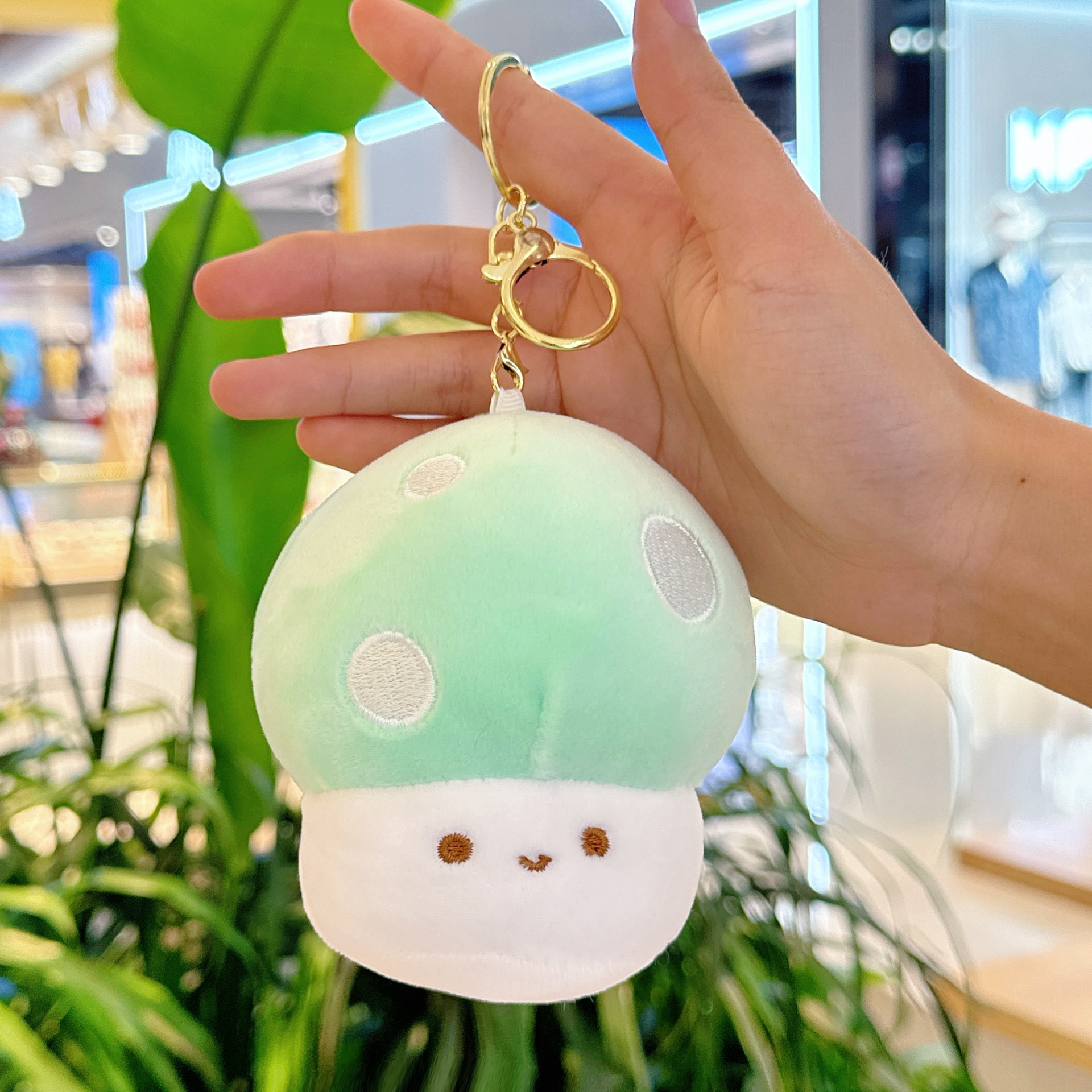Muñeco de peluche con llavero de seta para celebración de bodas, regalo de bolsa ciega.