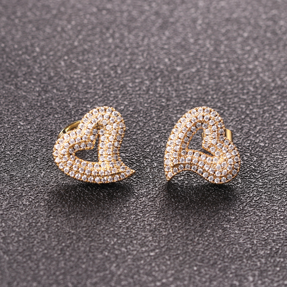 Hip-Hop Heart Shape Copper Plating Zircon Ear Studs 1 Pair