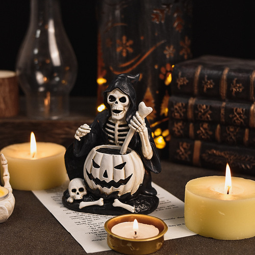 Cross-border wholesale Halloween ghost festival skeleton character decorations and ornaments scary skull resin crafts small figurines