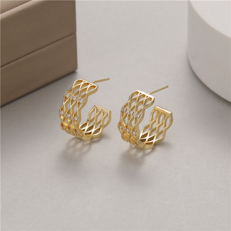 1 Pair Quantity Daily Occasion Copper Material C Shape Pattern 1 Pair Simple Style C Shape Plating Copper Earrings