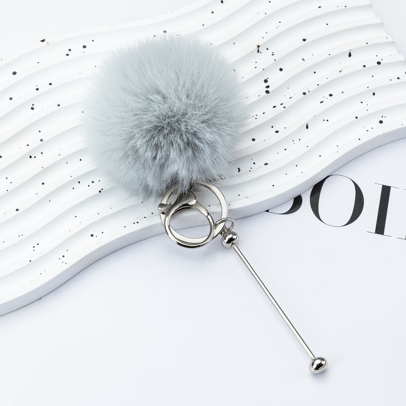 Nuevo DIY cuentas bola de peluche creativo colgante de peluche colgante de llaves de belleza corazón de peluche llaves de peluche