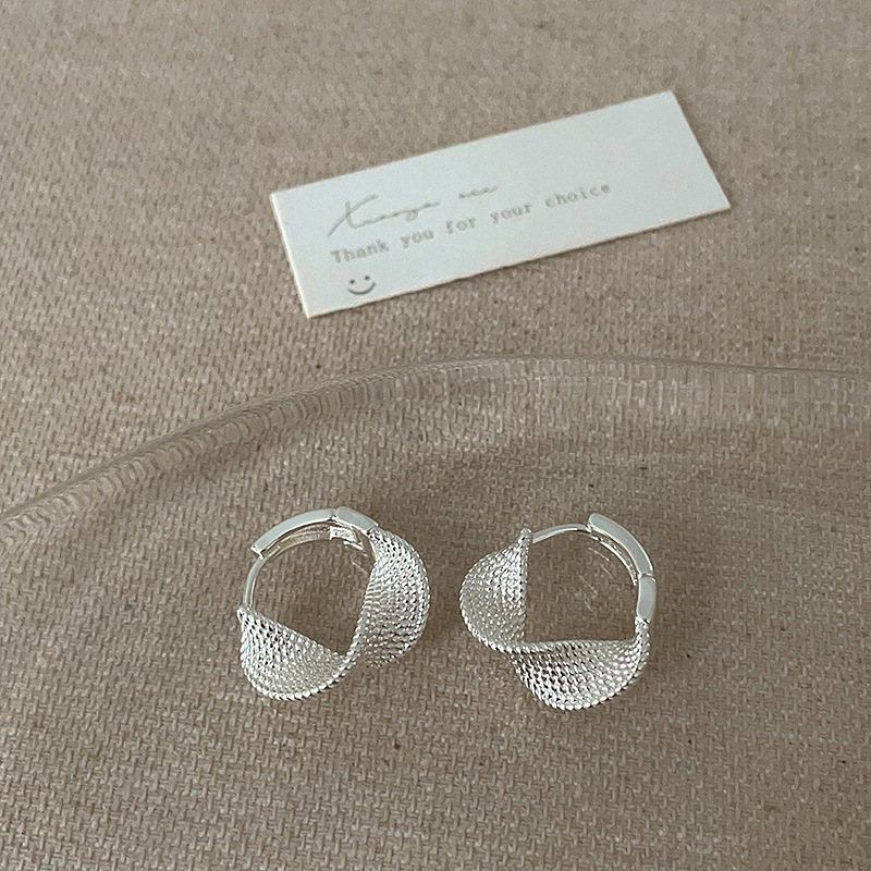 Silver [no diamonds]