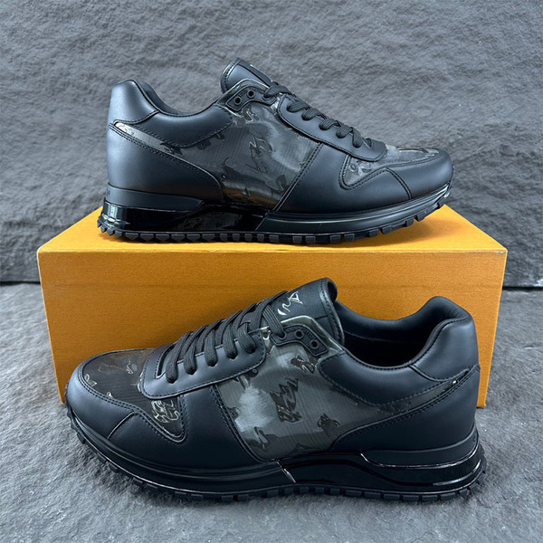 Fashionable trend universal sneakers flat for leisure