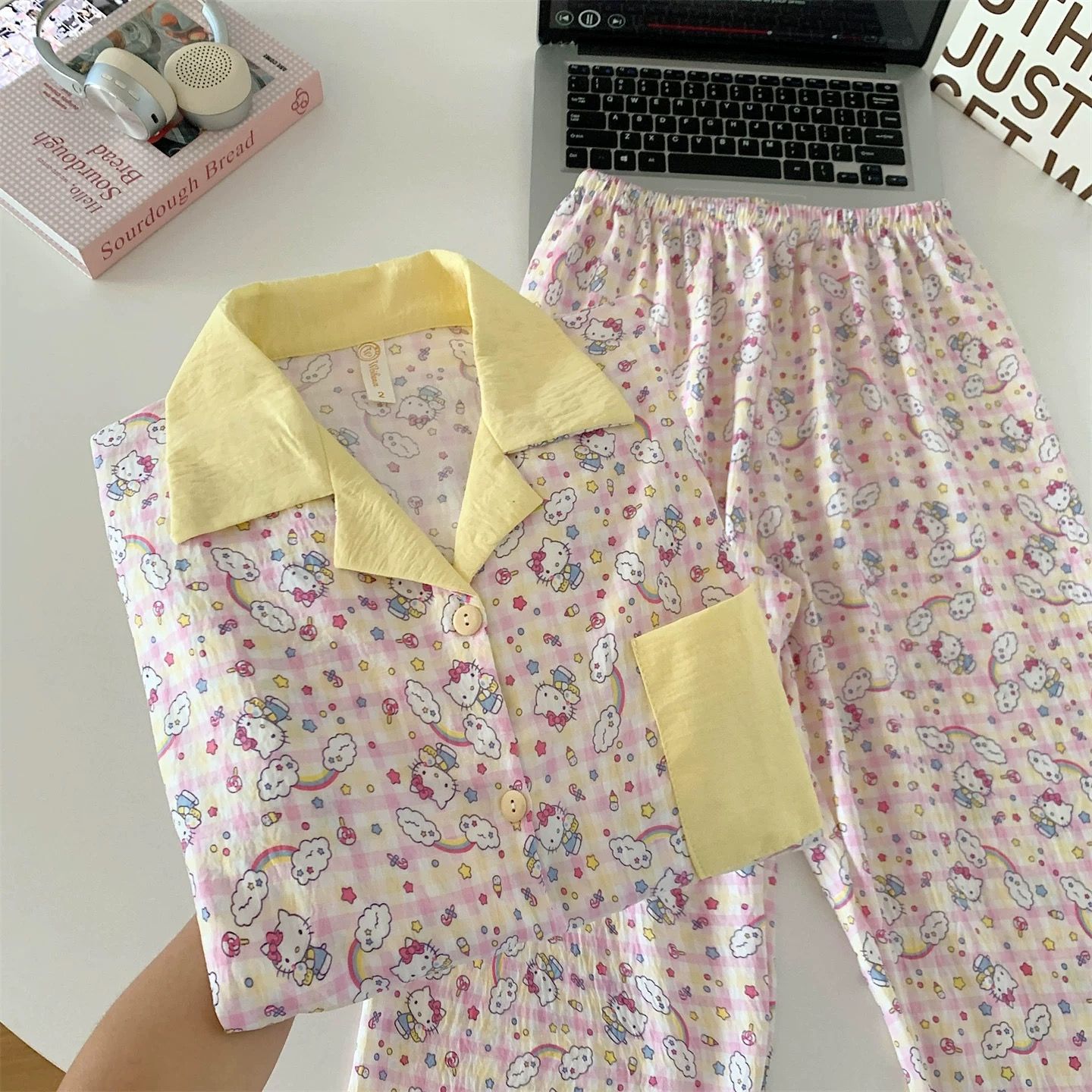 Al por mayor transfronterizo nuevo cardigan nubes de algodón KT gato pijama manga larga manga de dibujos animados de mujer dulce lindo pantalones largos ropa para el hogar
