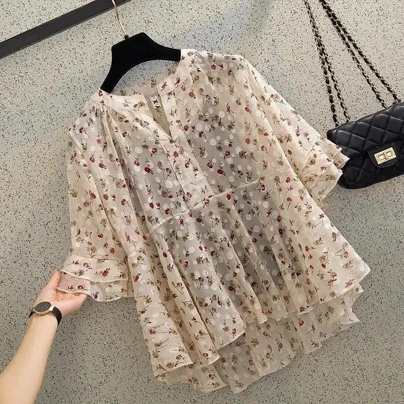floral chiffon shirt women's short-sleeved tops 2025 new summer Korean version loose lettering to cover the belly and stylish small shirt for women