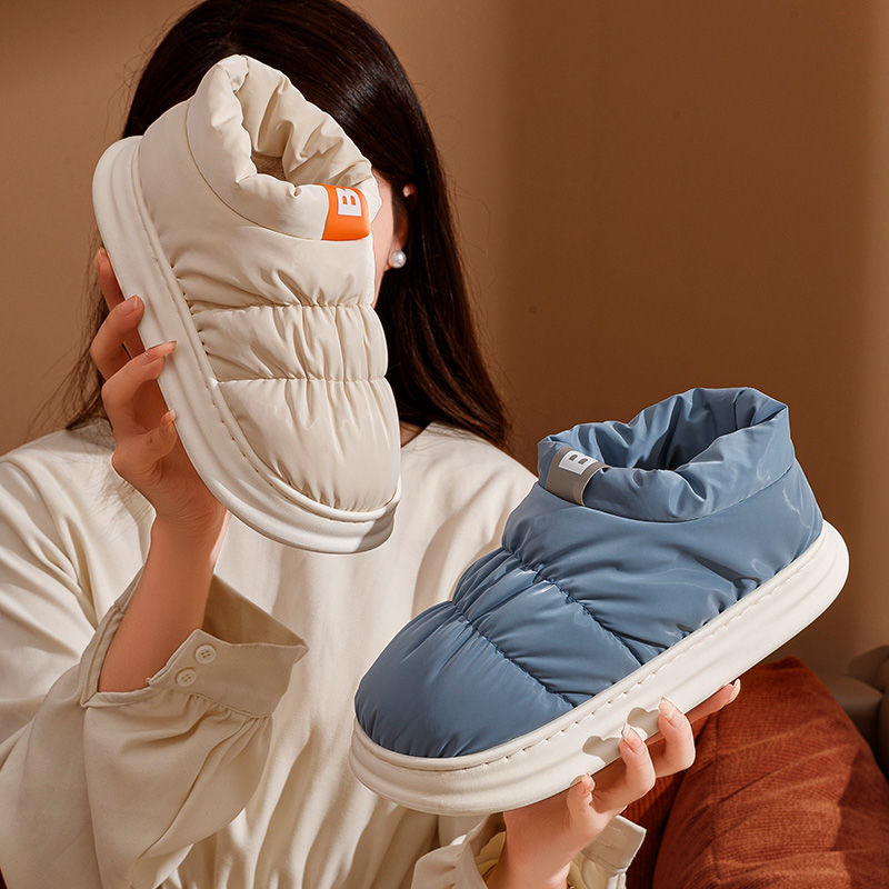 Zapatillas acolchadas de algodón para hombres, zapatos acolchados de algodón engrosados antideslizantes impermeables para el invierno, zapatillas acolchadas de algodón para el hogar de la pareja para el invierno