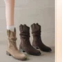 新疆中筒新款秋季女短靴