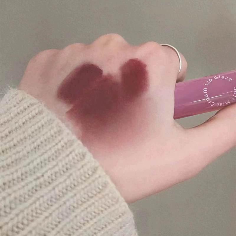 Matte lip gloss, lipstick, translucent shading, optics, does not fade