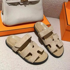2024夏の新色カップルの外着H型真皮二おじさんスリッパファッション