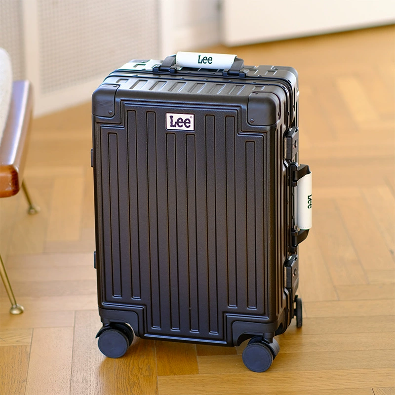 Lee Suitcase, glass holder, 20 inch