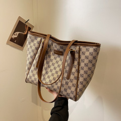 2024 New Model Large Capacity Tote Bag Retro Print Women's Bag Trendy Versatile Korean Style Casual Single Shoulder Bag