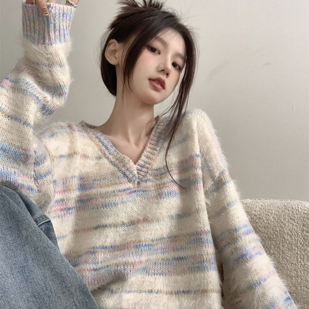 性感慵懒风软糯v领条纹毛衣女2024冬季宽松时尚打底针织衫上衣ins